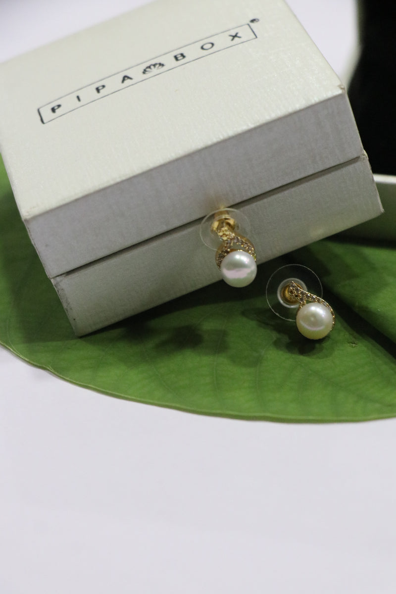 100% Natural Fresh Water Pearl Stud - Honey Love
