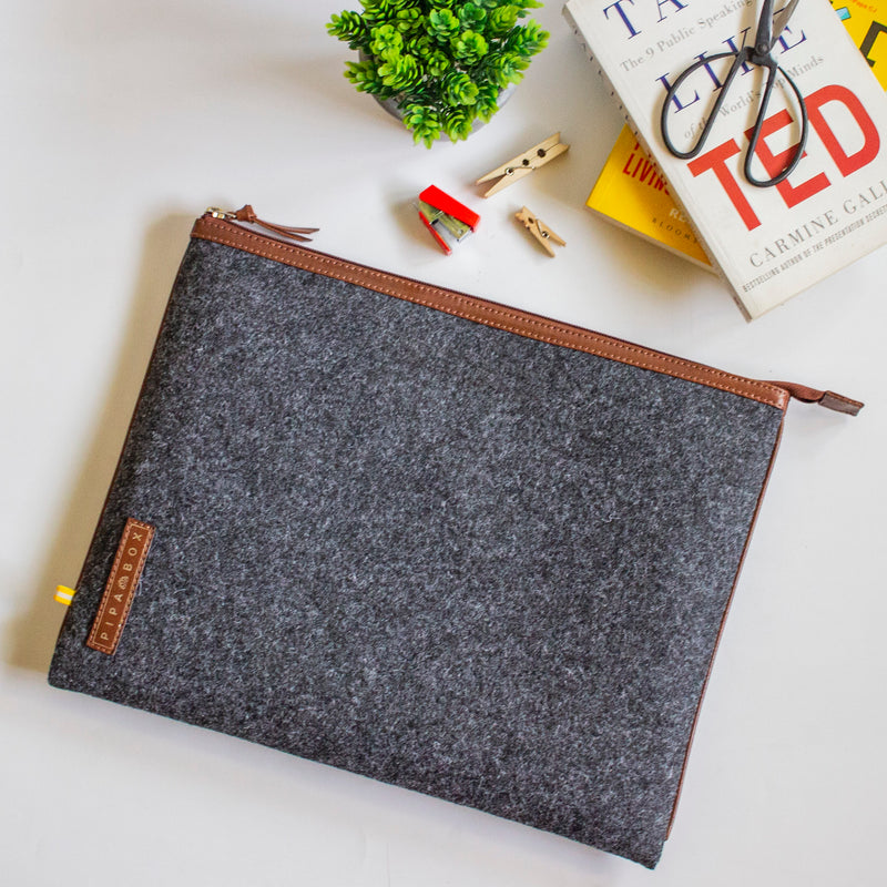 Lorenzo - Premium Felt Laptop Sleeve