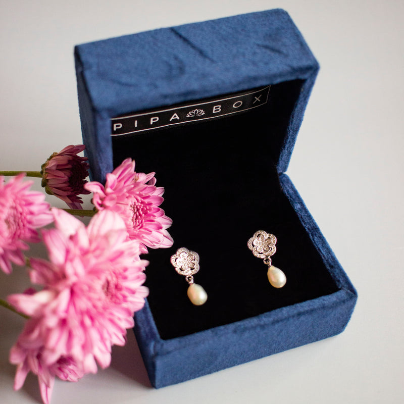 Camellia - 100% Fresh Water Pearl Earrings