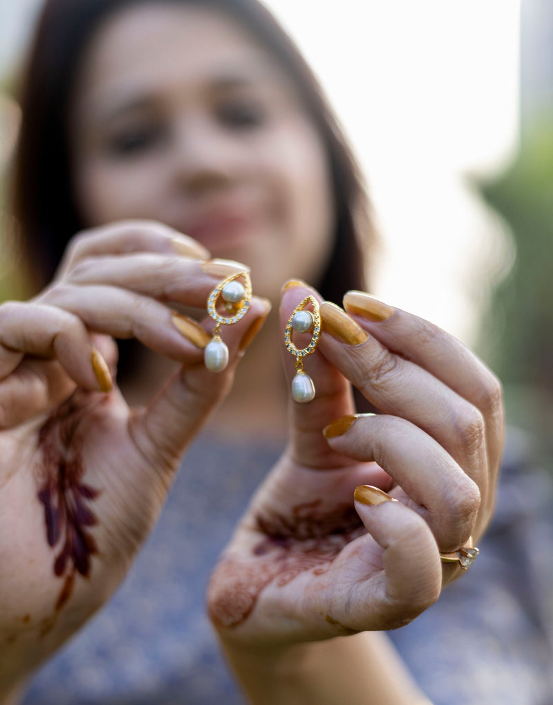 Bulan - 100% Fresh Water Pearl Earrings