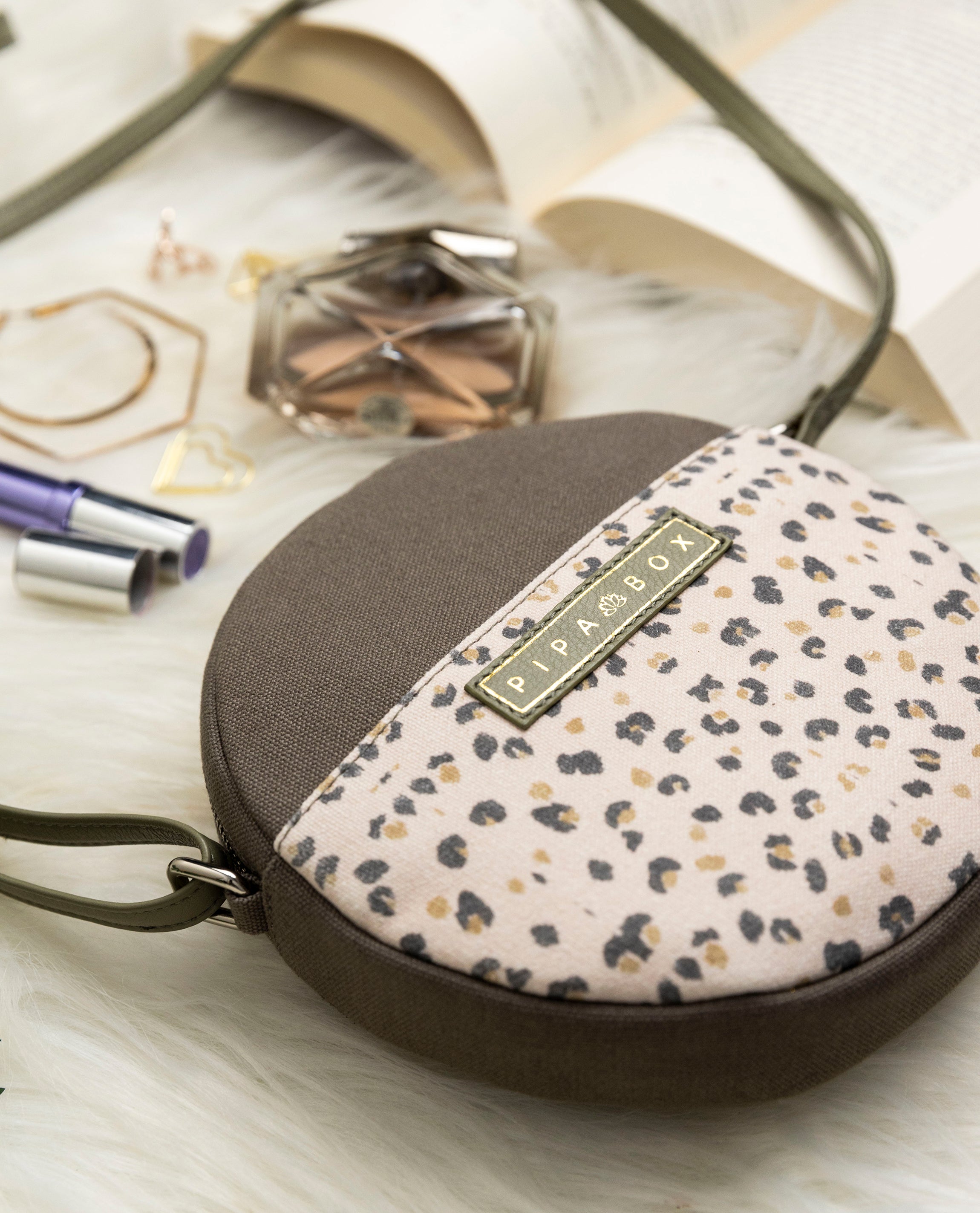 Piapbox Bambina Sling Bag Awesomeness Awaits – Dive In Now! – Pipabox