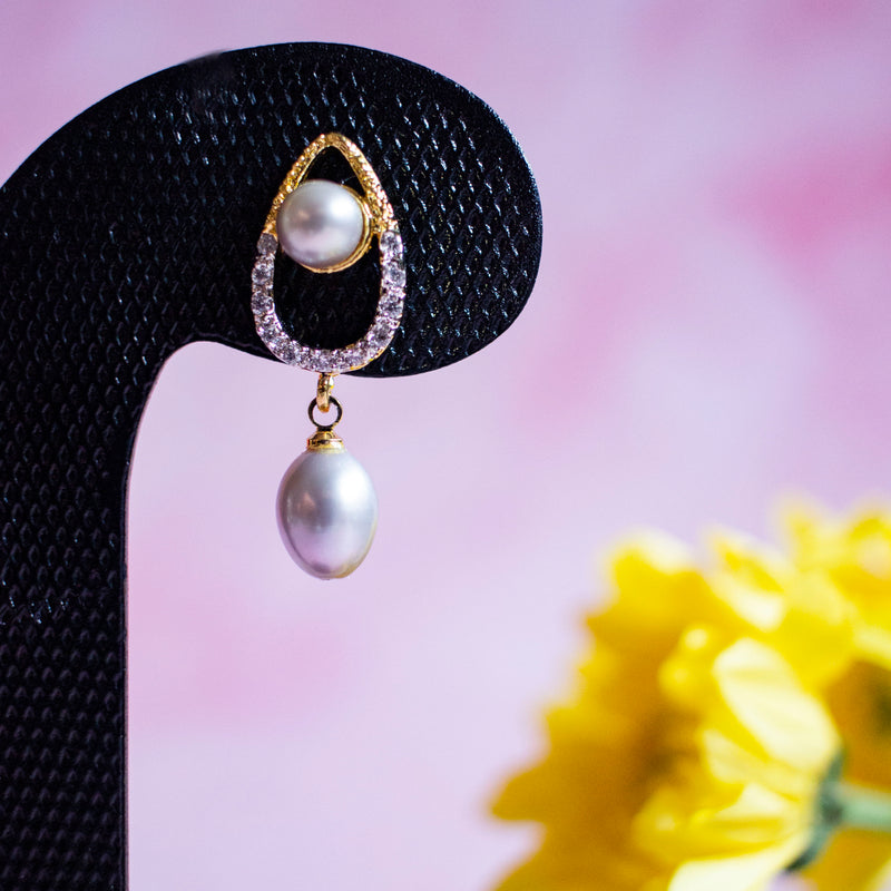 Bulan - 100% Fresh Water Pearl Earrings