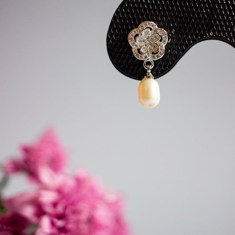 Camellia - 100% Fresh Water Pearl Earrings